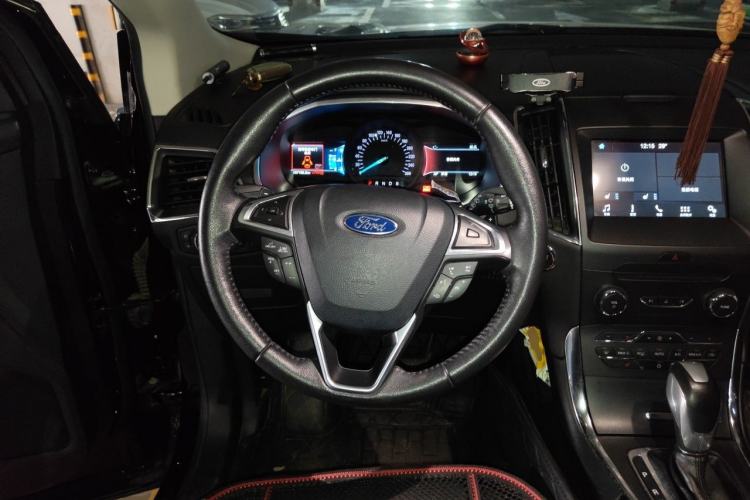 Used Ford Edge 2018 EcoBoost 245 Two-Wheel-Drive Titanium 7-Seater China V Standard Steering Wheel