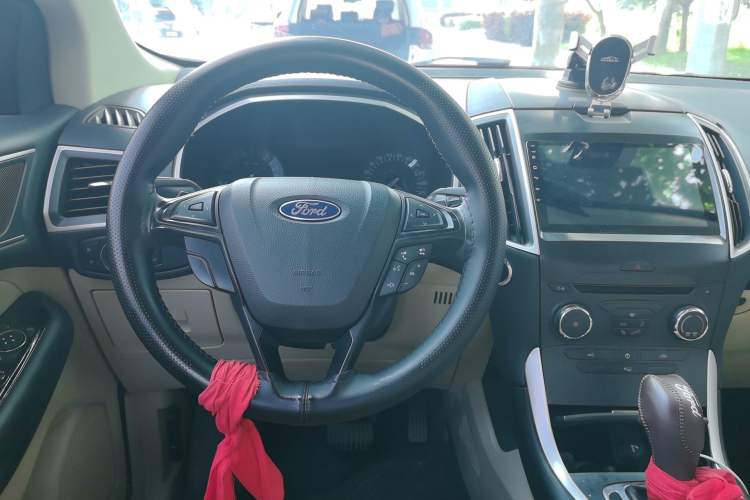 Used Ford Edge 2018 EcoBoost 245 Two-Wheel-Drive Titanium 5-Seater China V Standard Steering Wheel