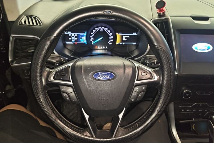 Used Ford Edge 2018 EcoBoost 245 Two-Wheel-Drive Titanium 7-Seater China V Standard Steering Wheel
