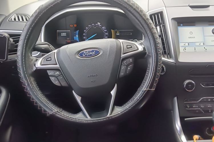 Used Ford Edge 2018 EcoBoost 245 Two-Wheel-Drive Titanium 7-Seater China V Standard Steering Wheel