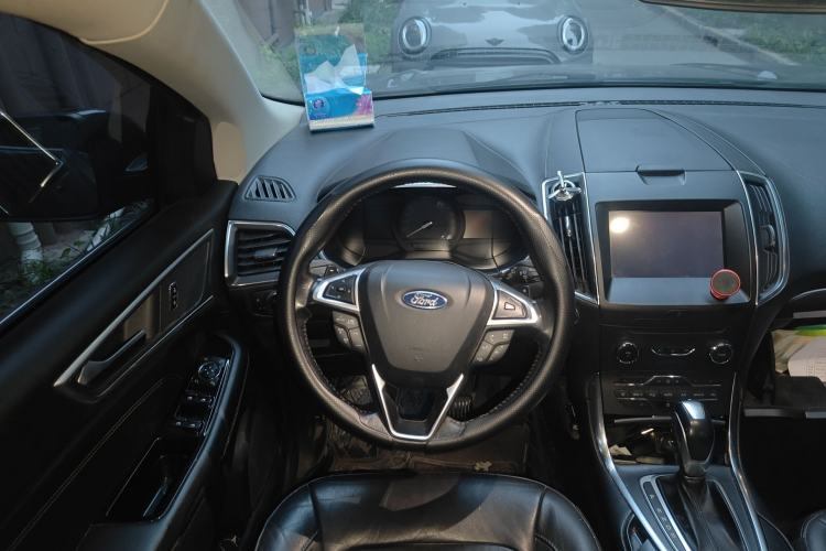 Used Ford Edge 2018 EcoBoost 245 Two-Wheel-Drive Titanium 7-Seater China V Standard Steering Wheel