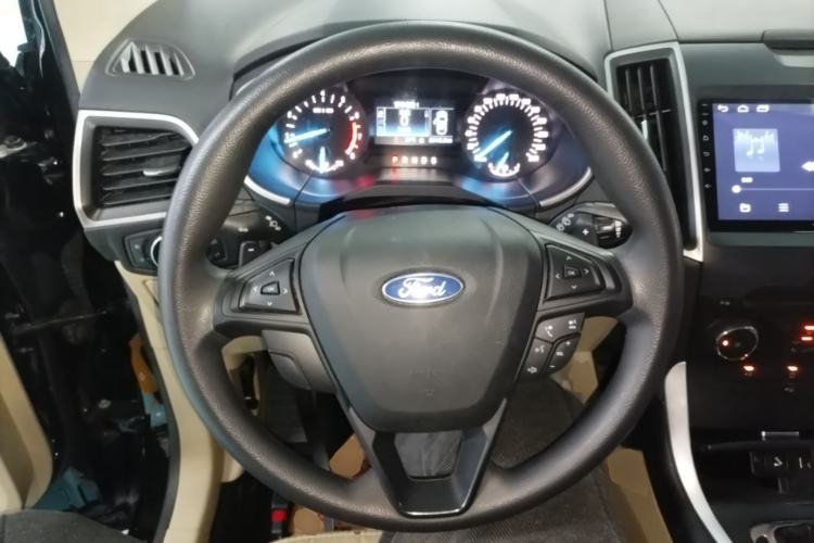 Used Ford Edge 2018 EcoBoost 245 Two-Wheel-Drive Titanium 5-Seater China V Standard Steering Wheel