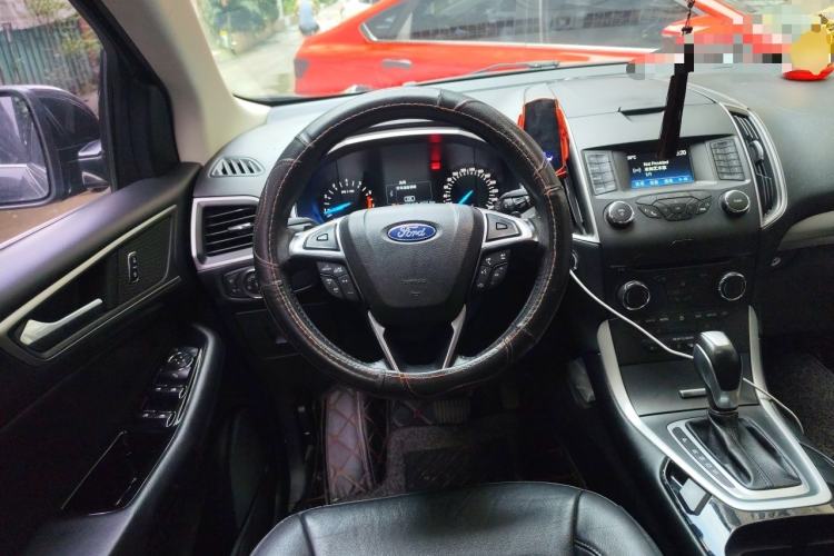Used Ford Edge 2018 EcoBoost 245 Two-Wheel-Drive Platinum Edition 7-Seater China V Emission Standard Steering Wheel