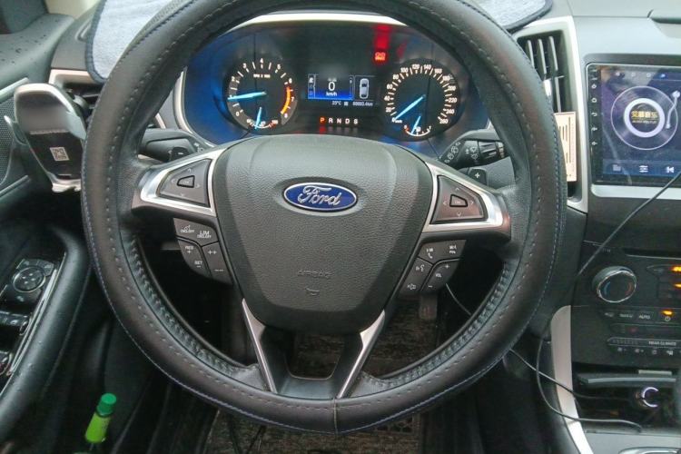 Used Ford Edge 2018 EcoBoost 245 Two-Wheel-Drive Platinum Edition 7-Seater China V Emission Standard Steering Wheel
