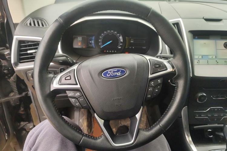 Used Ford Edge 2018 EcoBoost 245 Two-Wheel-Drive Titanium 7-Seater China V Standard Steering Wheel