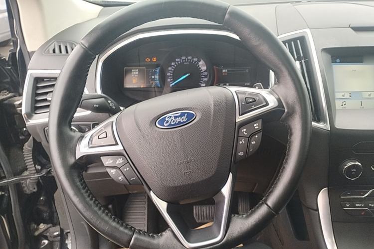 Used Ford Edge 2018 EcoBoost 245 Two-Wheel-Drive Titanium 7-Seater China V Standard Steering Wheel