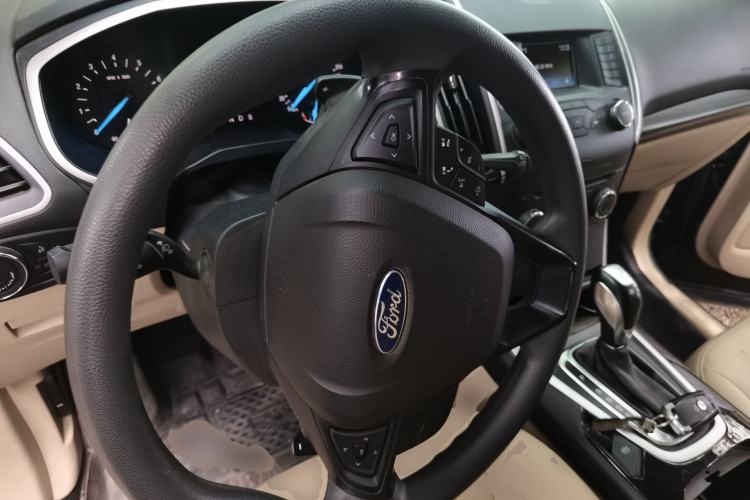 Used Ford Edge 2018 EcoBoost 245 Two-Wheel-Drive Titanium 5-Seater China V Standard Steering Wheel