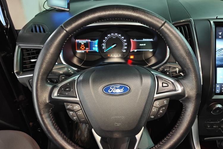 Used Ford Edge 2018 EcoBoost 245 Two-Wheel-Drive Titanium 7-Seater China V Standard Steering Wheel