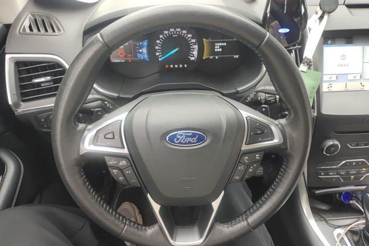 Used Ford Edge 2018 EcoBoost 245 Two-Wheel-Drive Titanium 7-Seater China V Standard Steering Wheel