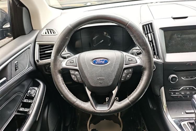 Used Ford Edge 2018 EcoBoost 245 Two-Wheel-Drive Titanium 7-Seater China V Standard Steering Wheel