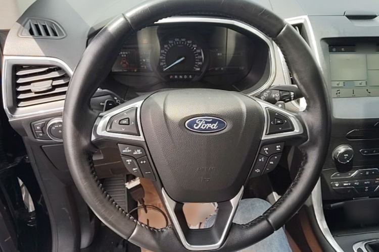 Used Ford Edge 2018 EcoBoost 245 Two-Wheel-Drive Titanium 7-Seater China V Standard Steering Wheel