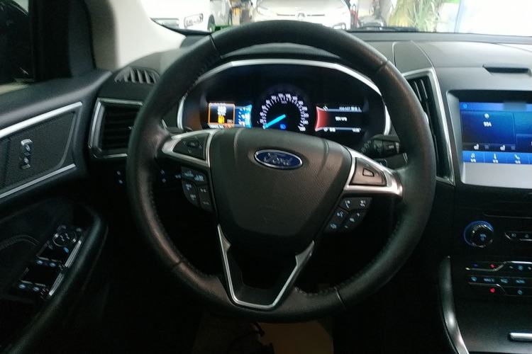 Used Ford Edge 2018 EcoBoost 245 Two-Wheel-Drive Titanium 7-Seater China V Standard Steering Wheel