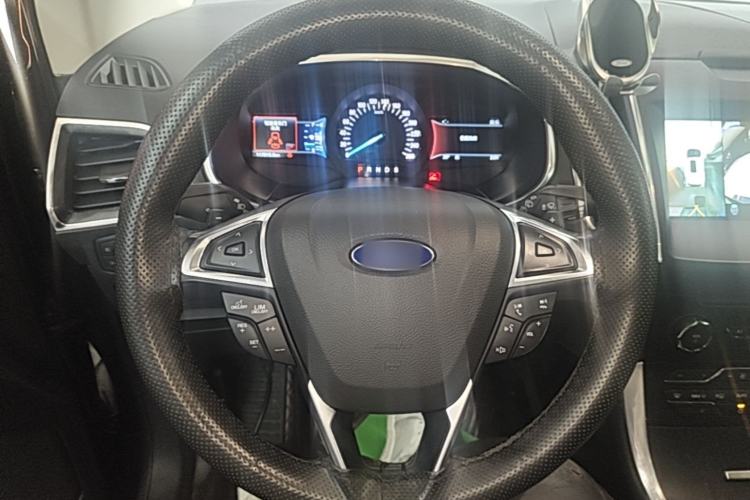 Used Ford Edge 2018 EcoBoost 245 Two-Wheel-Drive Titanium 7-Seater China V Standard Steering Wheel