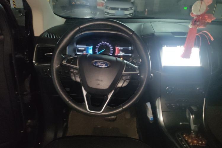 Used Ford Edge 2018 EcoBoost 245 Two-Wheel-Drive Titanium 7-Seater China V Standard Steering Wheel
