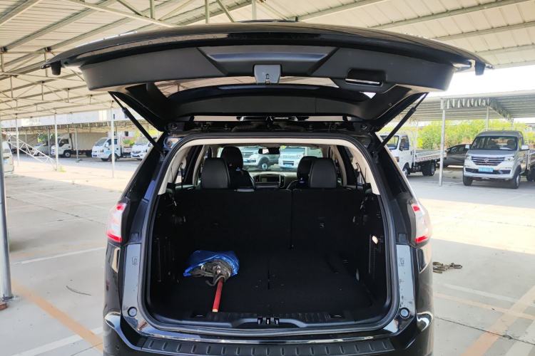 Used Ford Edge 2018 EcoBoost 245 Two-Wheel-Drive Platinum Edition 7-Seater China V Emission Standard Trunk