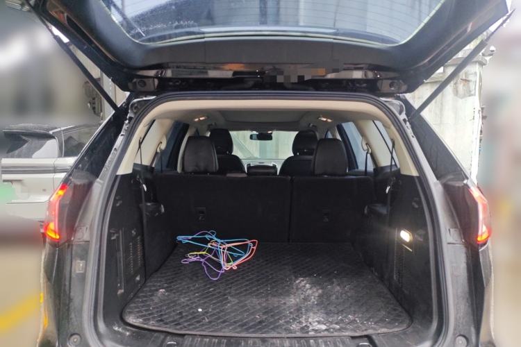 Used Ford Edge 2018 EcoBoost 245 Two-Wheel-Drive Platinum Edition 7-Seater China V Emission Standard Trunk