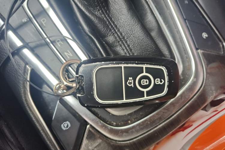 Used Ford Edge 2018 EcoBoost 245 Two-Wheel-Drive Titanium 7-Seater China V Standard Vehicle Key