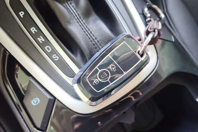 Used Ford Edge 2018 EcoBoost 245 Two-Wheel-Drive Titanium 5-Seater China V Standard Vehicle Key
