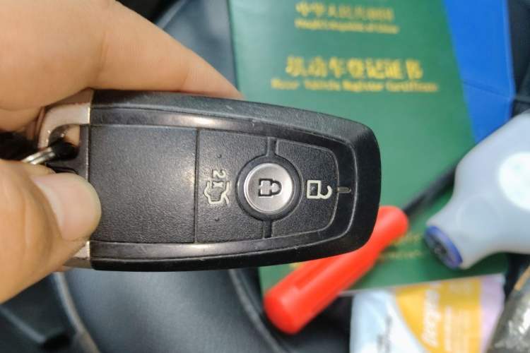 Used Ford Edge 2018 EcoBoost 245 Two-Wheel-Drive Titanium 7-Seater China V Standard Vehicle Key