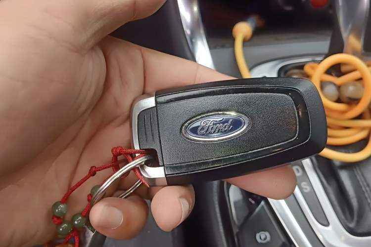 Used Ford Edge 2018 EcoBoost 245 Two-Wheel-Drive Titanium 7-Seater China V Standard Vehicle Key