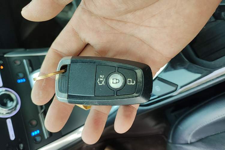 Used Ford Edge 2018 EcoBoost 245 4x4 Titanium Plus 7-Seater China V Standard Vehicle Key