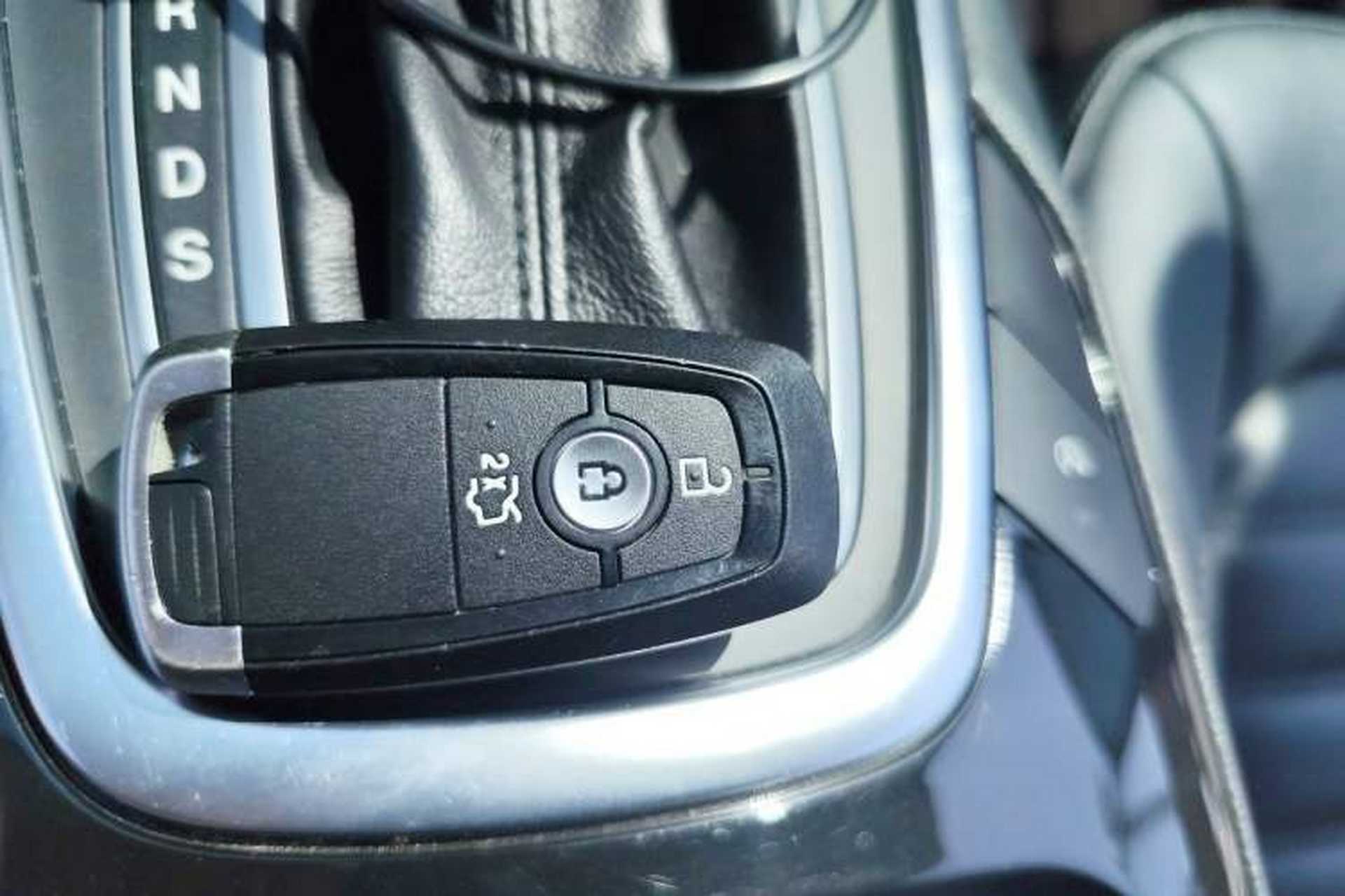 Used Ford Edge 2018 EcoBoost 245 Two-Wheel-Drive Titanium 7-Seater China VI Standard Vehicle Key