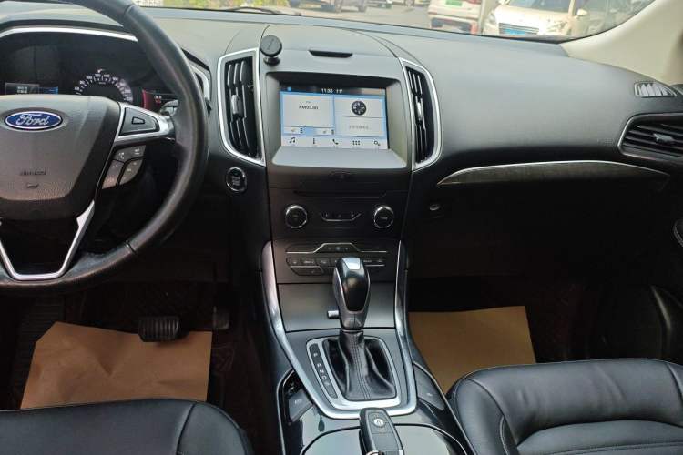 Used Ford Edge 2018 EcoBoost 245 Two-Wheel-Drive Titanium 7-Seater China V Standard Audio And AC Panel