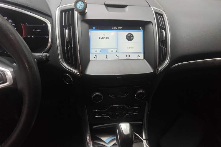 Used Ford Edge 2018 EcoBoost 245 Two-Wheel-Drive Titanium 7-Seater China V Standard Audio And AC Panel