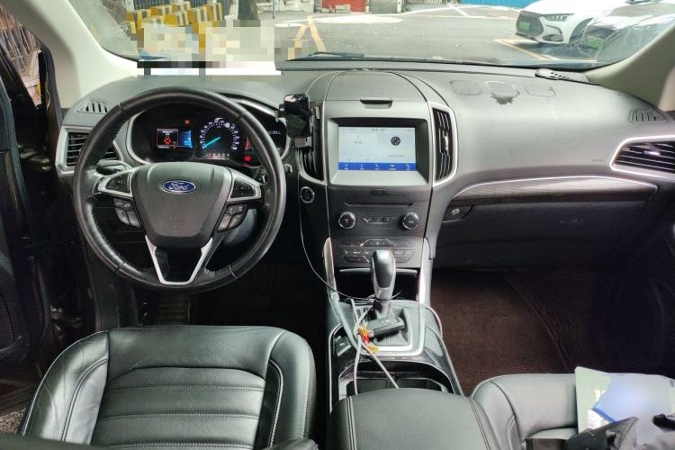 Used Ford Edge 2018 EcoBoost 245 Two-Wheel-Drive Titanium 7-Seater China V Standard Center Console