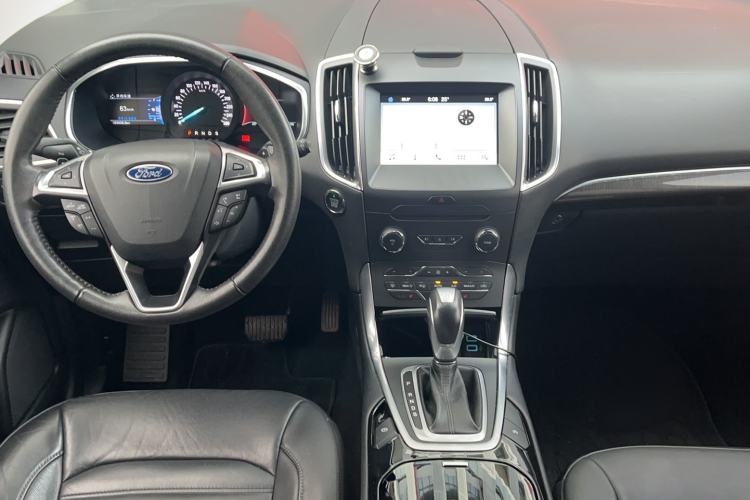 Used Ford Edge 2018 EcoBoost 245 Two-Wheel-Drive Titanium 7-Seater China V Standard Center Console