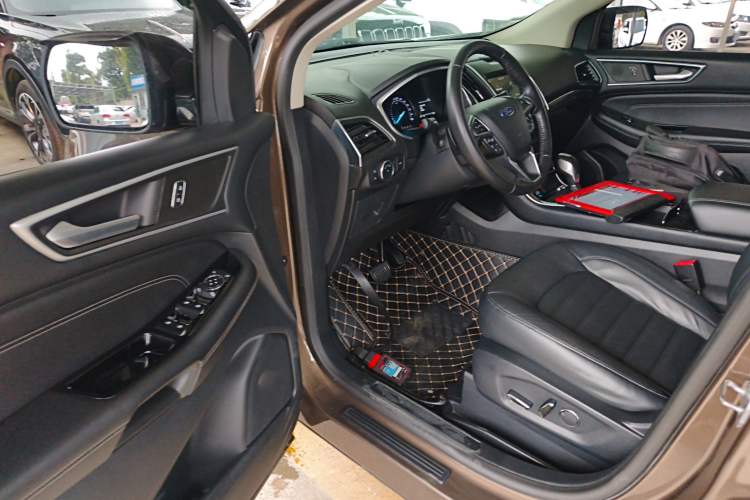 Used Ford Edge 2018 EcoBoost 245 Two-Wheel-Drive Titanium 7-Seater China V Standard Driver Seat