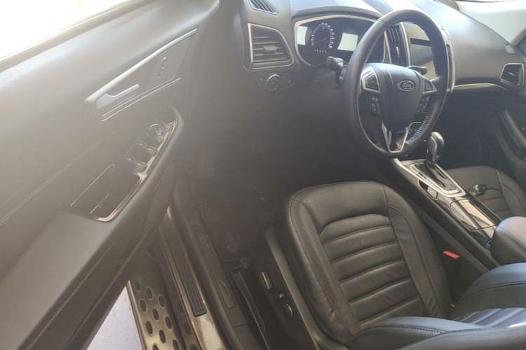 Used Ford Edge 2018 EcoBoost 245 Two-Wheel-Drive Titanium 7-Seater China V Standard Driver Seat