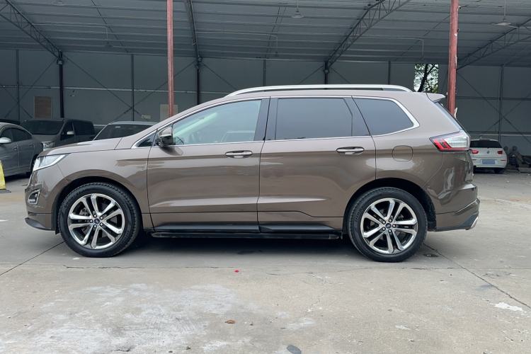 Used Ford Edge 2018 EcoBoost 245 Two-Wheel-Drive Sporty 7-Seater Exterior 10