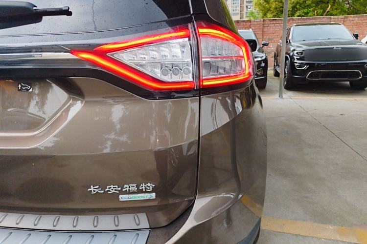 Used Ford Edge 2018 EcoBoost 245 Two-Wheel-Drive Titanium 7-Seater China V Standard Exterior 3