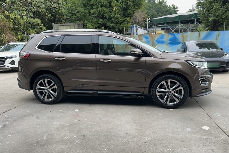 Used Ford Edge 2018 EcoBoost 245 Two-Wheel-Drive Sporty 7-Seater Exterior 4
