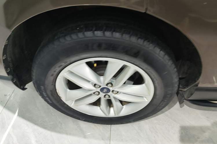 Used Ford Edge 2018 EcoBoost 245 Two-Wheel-Drive Platinum Edition 7-Seater China V Emission Standard Exterior 5