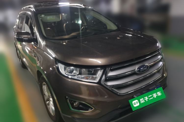 Used Ford Edge 2018 EcoBoost 245 Two-Wheel-Drive Platinum Edition 5 Seats Front Right 45 Deg