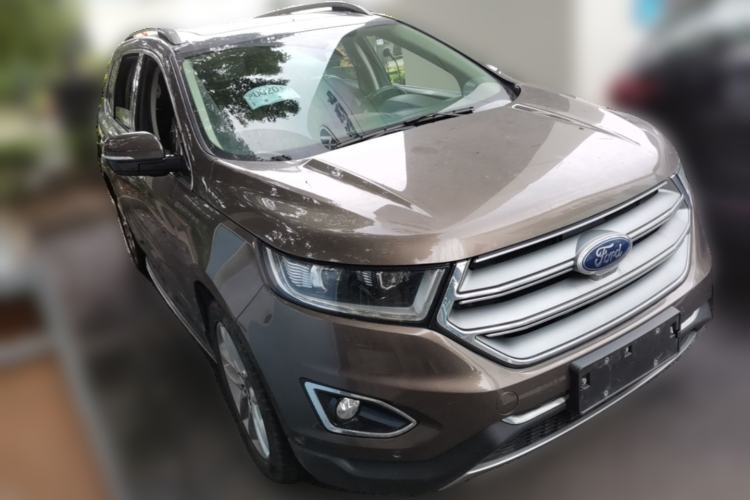 Used Ford Edge 2018 EcoBoost 245 Four-Wheel Drive Titanium 7-Seater Front Right 45 Deg