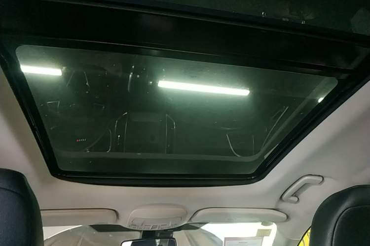 Used Ford Edge 2018 EcoBoost 245 Two-Wheel-Drive Titanium 7-Seater China V Standard Headliner