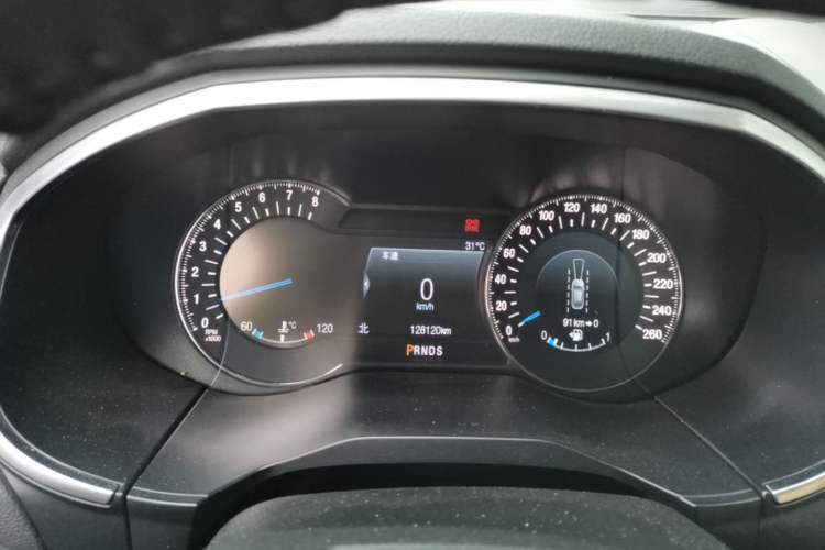 Used Ford Edge 2018 EcoBoost 245 Four-Wheel Drive Titanium 7-Seater Instrument Cluster