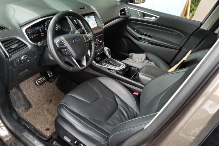 Used Ford Edge 2018 EcoBoost 245 Four-Wheel Drive Titanium 7-Seater Left Front Seat