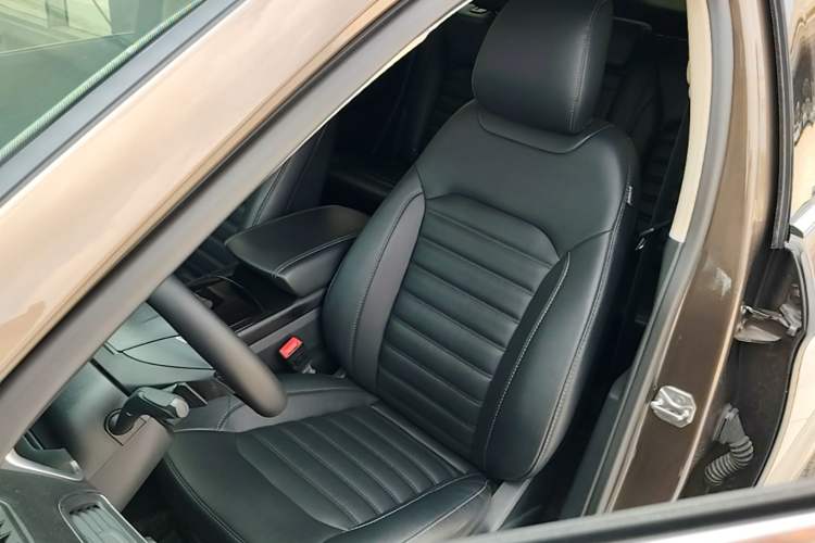 Used Ford Edge 2018 EcoBoost 245 Two-Wheel-Drive Titanium 7-Seater China VI Standard Left Front Seat