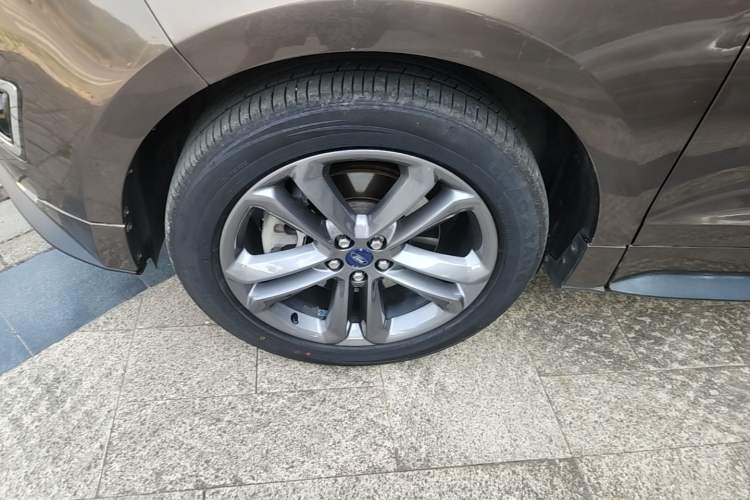 Used Ford Edge 2018 EcoBoost 245 Four-Wheel Drive Sporty 7-Seater China V Standard Left Front Wheel Hub