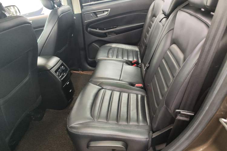Used Ford Edge 2018 EcoBoost 245 Two-Wheel-Drive Platinum Edition 7-Seater China V Emission Standard Left Rear Seat