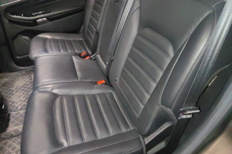 Used Ford Edge 2018 EcoBoost 245 Two-Wheel-Drive Titanium 7-Seater China V Standard Left Rear Seat