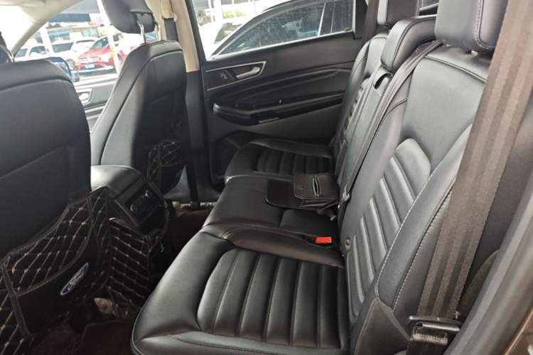 Used Ford Edge 2018 EcoBoost 245 Two-Wheel-Drive Titanium 7-Seater China VI Standard Left Rear Seat