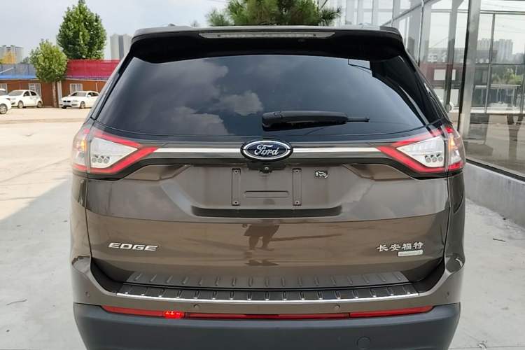 Used Ford Edge 2018 EcoBoost 245 Two-Wheel-Drive Titanium 7-Seater China VI Standard Rear