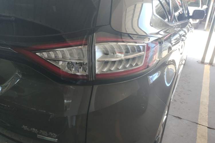 Used Ford Edge 2018 EcoBoost 245 Two-Wheel-Drive Titanium 7-Seater China V Standard Right Rear Taillight