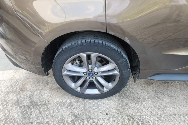 Used Ford Edge 2018 EcoBoost 245 Four-Wheel Drive Sporty 7-Seater China V Standard Right Rear Wheel Hub