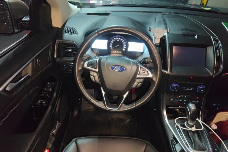 Used Ford Edge 2018 EcoBoost 245 Two-Wheel-Drive Titanium 7-Seater China VI Standard Steering Wheel